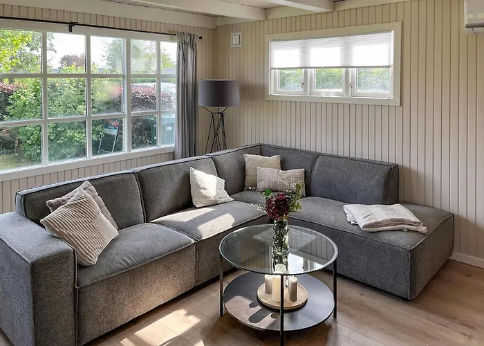 3 Bedroom Cozy In