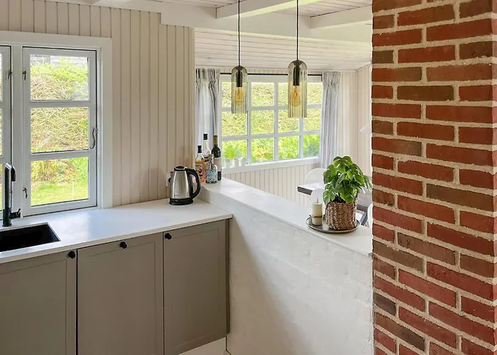 3 Bedroom Cozy In