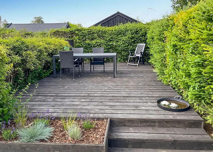 3 Bedroom Cozy In Feriehus